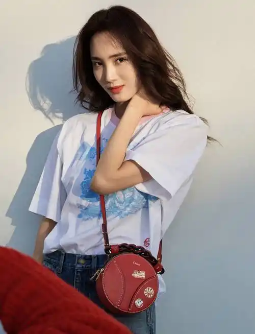 王紫璇经纪人丨以多面才华塑造角色