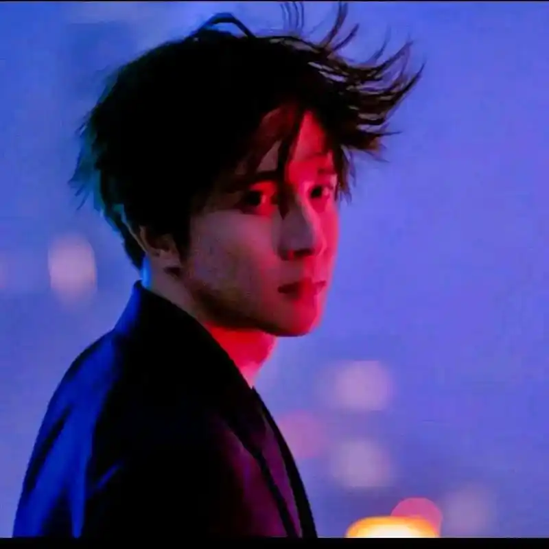 薛之谦戚薇天外来物 高清壁纸真的太绝了  - 抖音