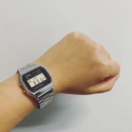 卡西欧casio小方块a158w