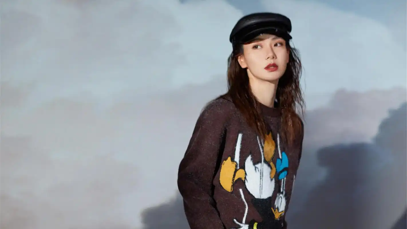 戚薇广告代言甜美可爱图片桌面壁纸_大陆明星_壁纸下载_美桌网